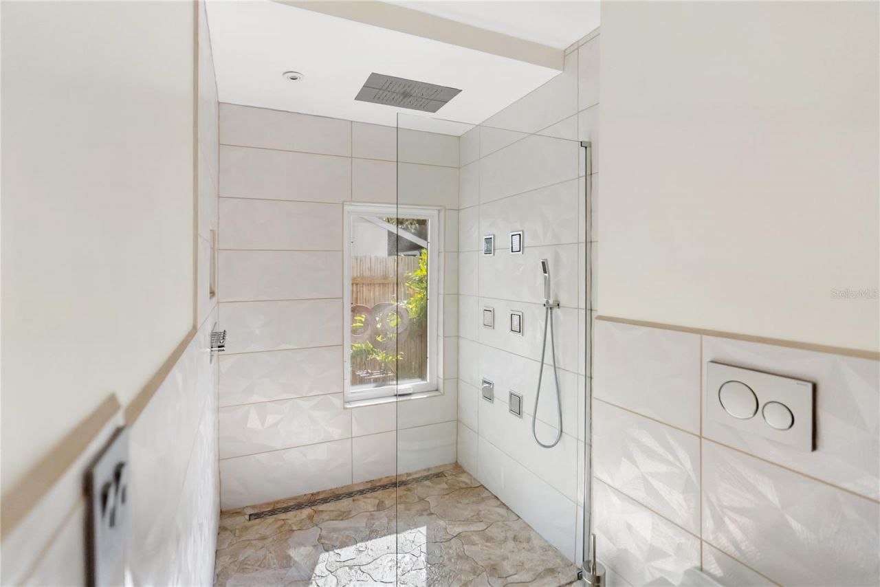 5482 Beneva Woods Circle, Sarasota, FL 34233 Photo