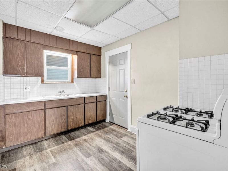 36 W Wilbeth Road, Akron, OH 44301 Photo 9