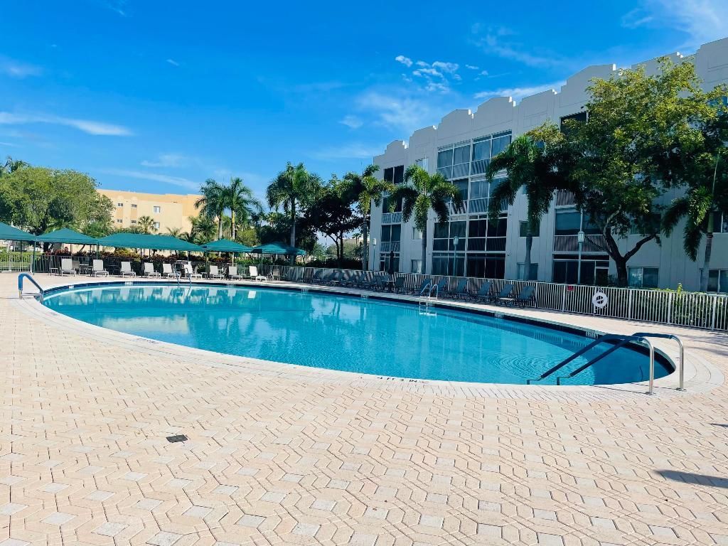 7715 Southampton Terrace, Unit 405, Tamarac, FL 33321 Photo