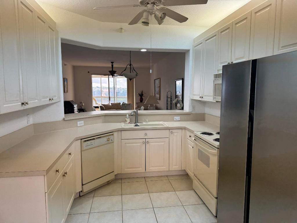 7715 Southampton Terrace, Unit 405, Tamarac, FL 33321 Photo