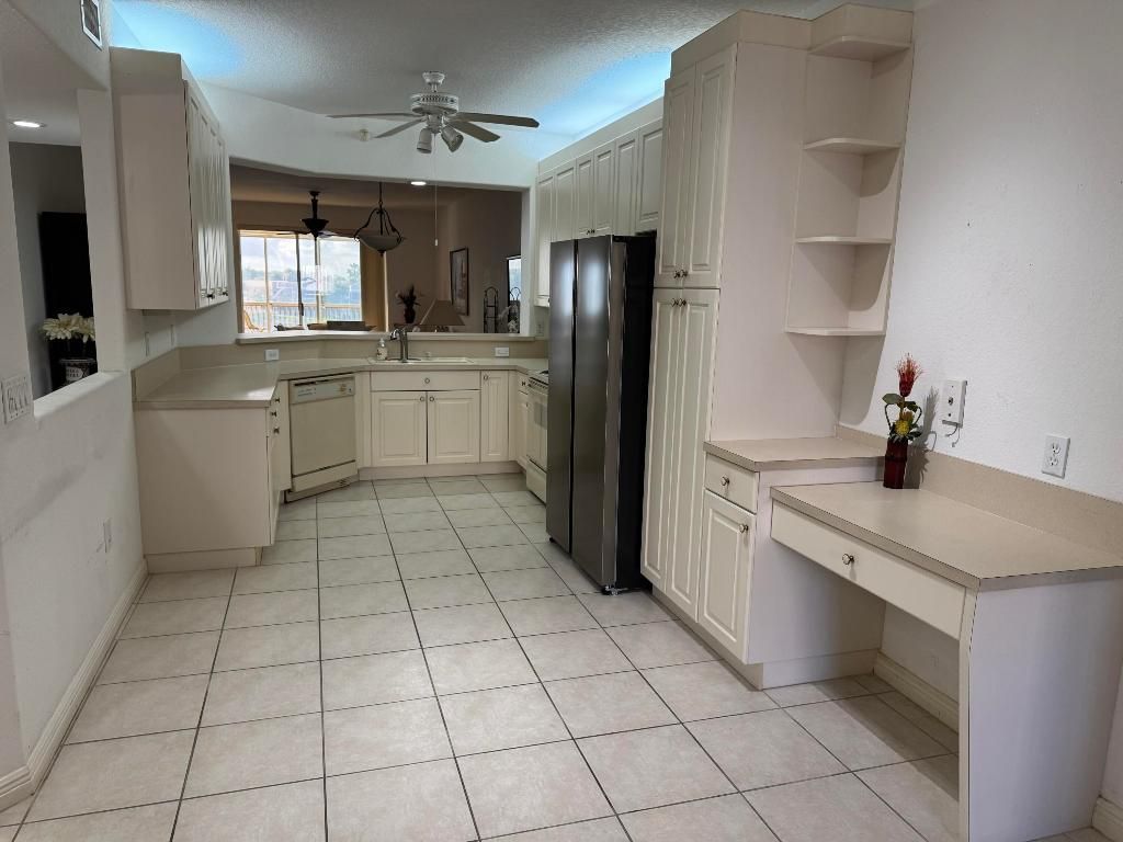 7715 Southampton Terrace, Unit 405, Tamarac, FL 33321 Photo