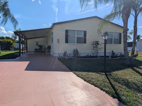 2460 SW Versailles Terrace, Stuart, FL 34997