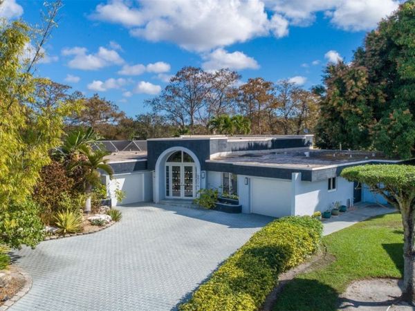 4804 Kumquat Dr, Tamarac, FL 33319