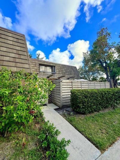 903 9th Terrace, Palm Beach Gardens, FL 33418 Photo