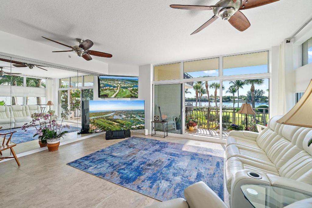 314 Inlet Way, Unit 103, Palm Beach Shores, FL 33404 Photo