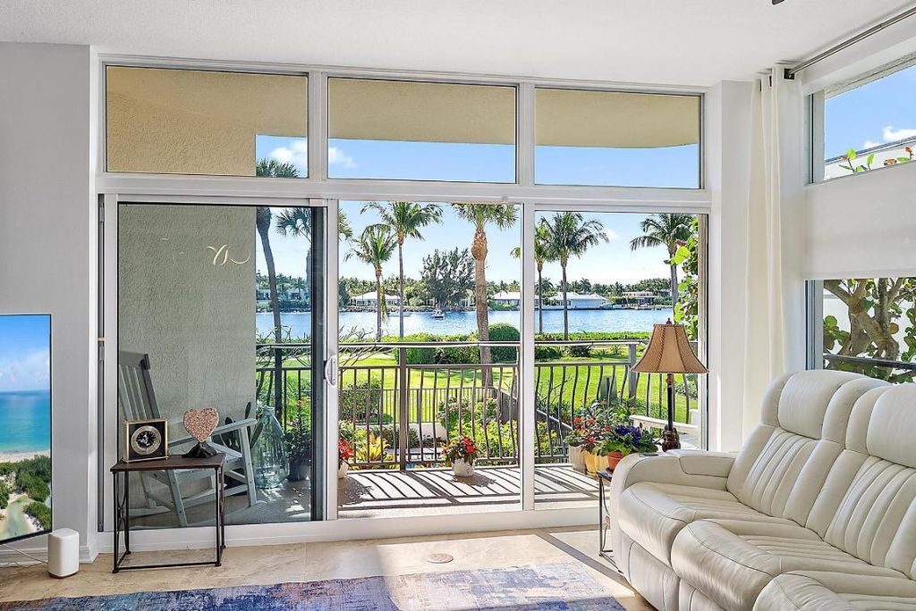 314 Inlet Way, Unit 103, Palm Beach Shores, FL 33404 Photo