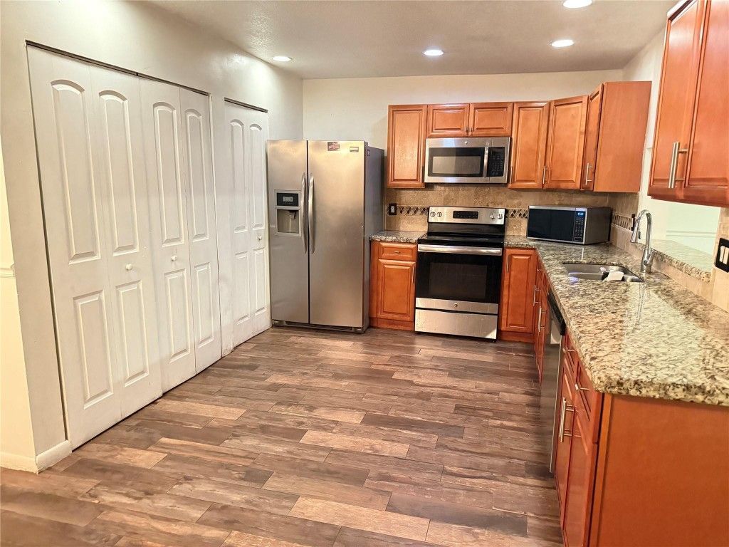 10843 NW 8th Street, Pembroke Pines, FL 33026 Photo