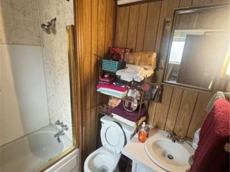 9617 Marah Avenue, Cleveland, OH 44104 Photo 8