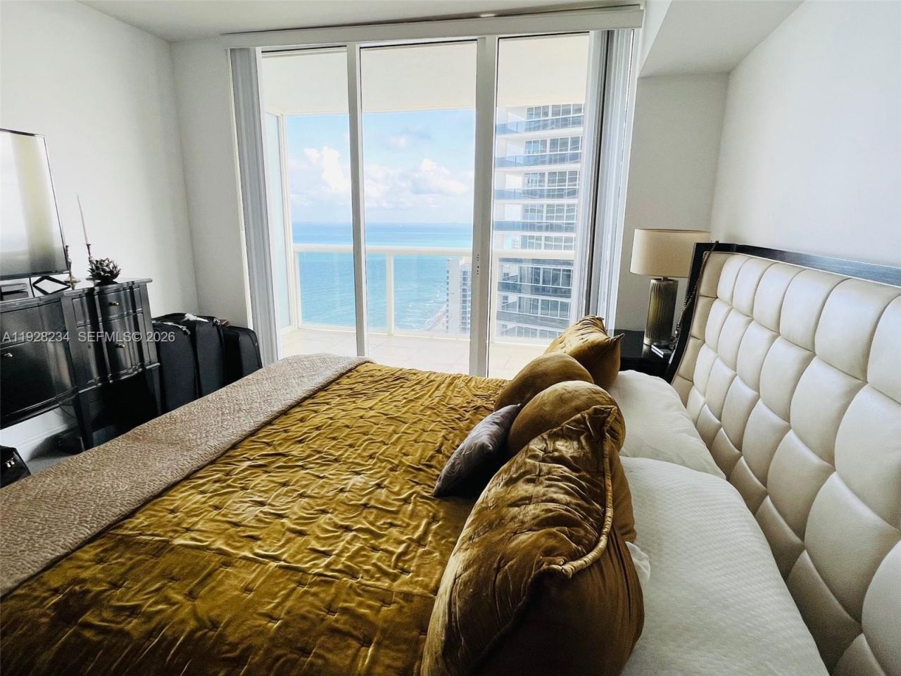 1830 S Ocean Dr, Unit 3006, Hallandale Beach, FL 33009 Photo