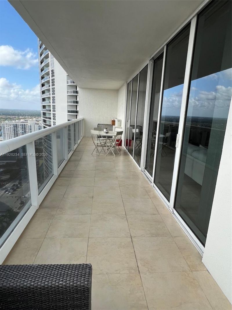 1830 S Ocean Dr, Unit 3006, Hallandale Beach, FL 33009 Photo