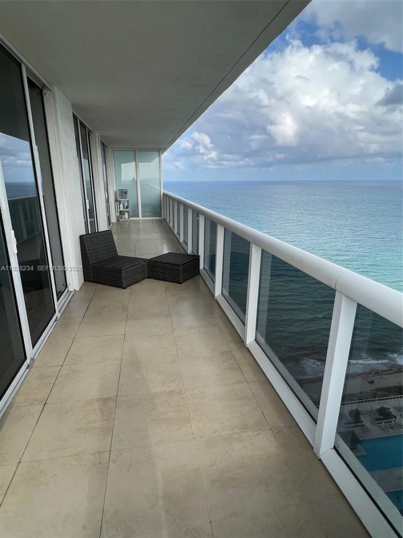 1830 S Ocean Dr, Unit 3006, Hallandale Beach, FL 33009 Photo