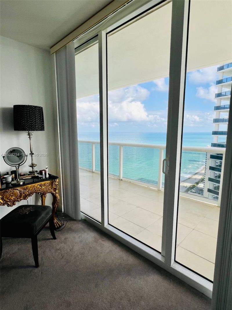 1830 S Ocean Dr, Unit 3006, Hallandale Beach, FL 33009 Photo