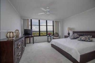 600 Three Islands Blvd, Unit 622, Hallandale Beach, FL 33009 Photo