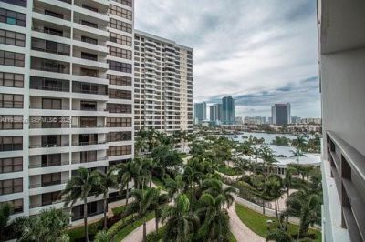 600 Three Islands Blvd, Unit 622, Hallandale Beach, FL 33009 Photo