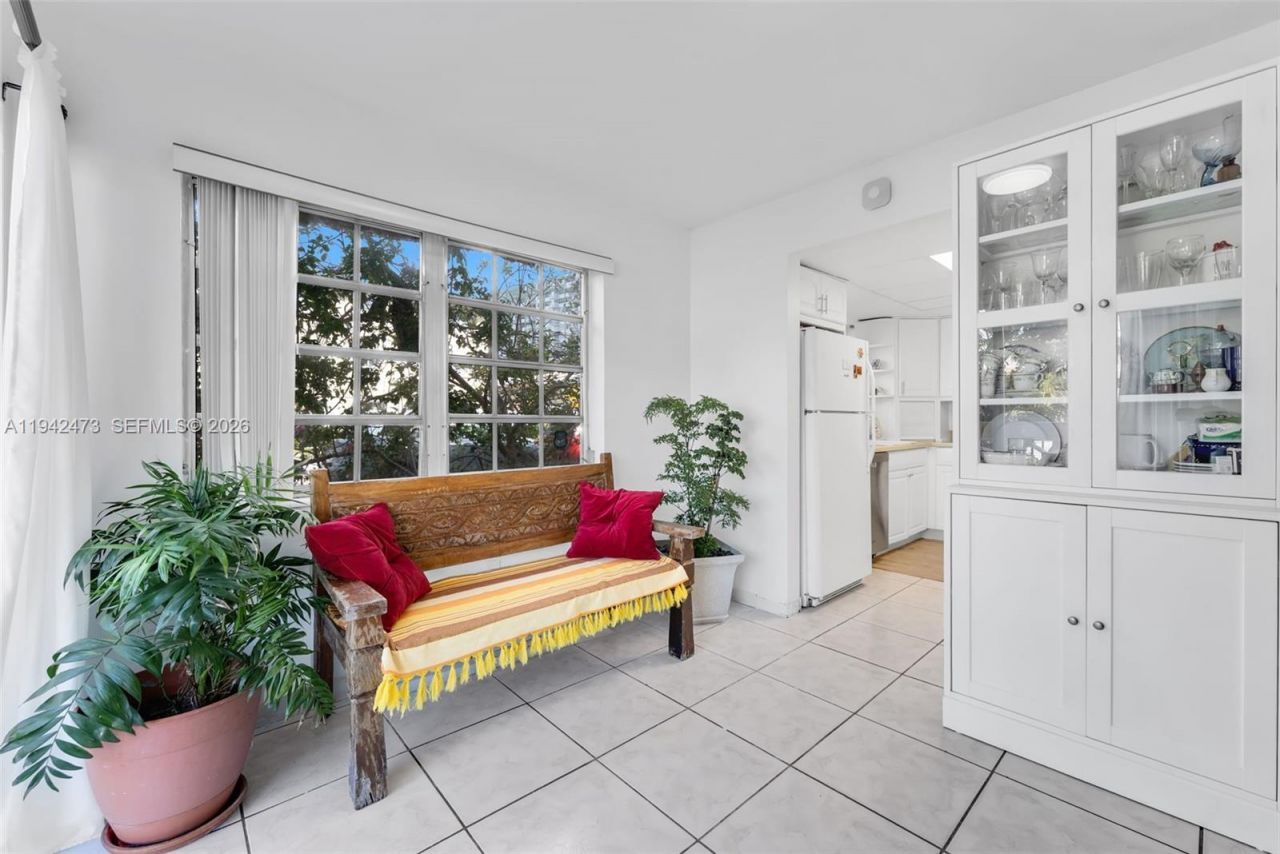 11840 NE 19th Dr, Unit 9, North Miami, FL 33181 Photo