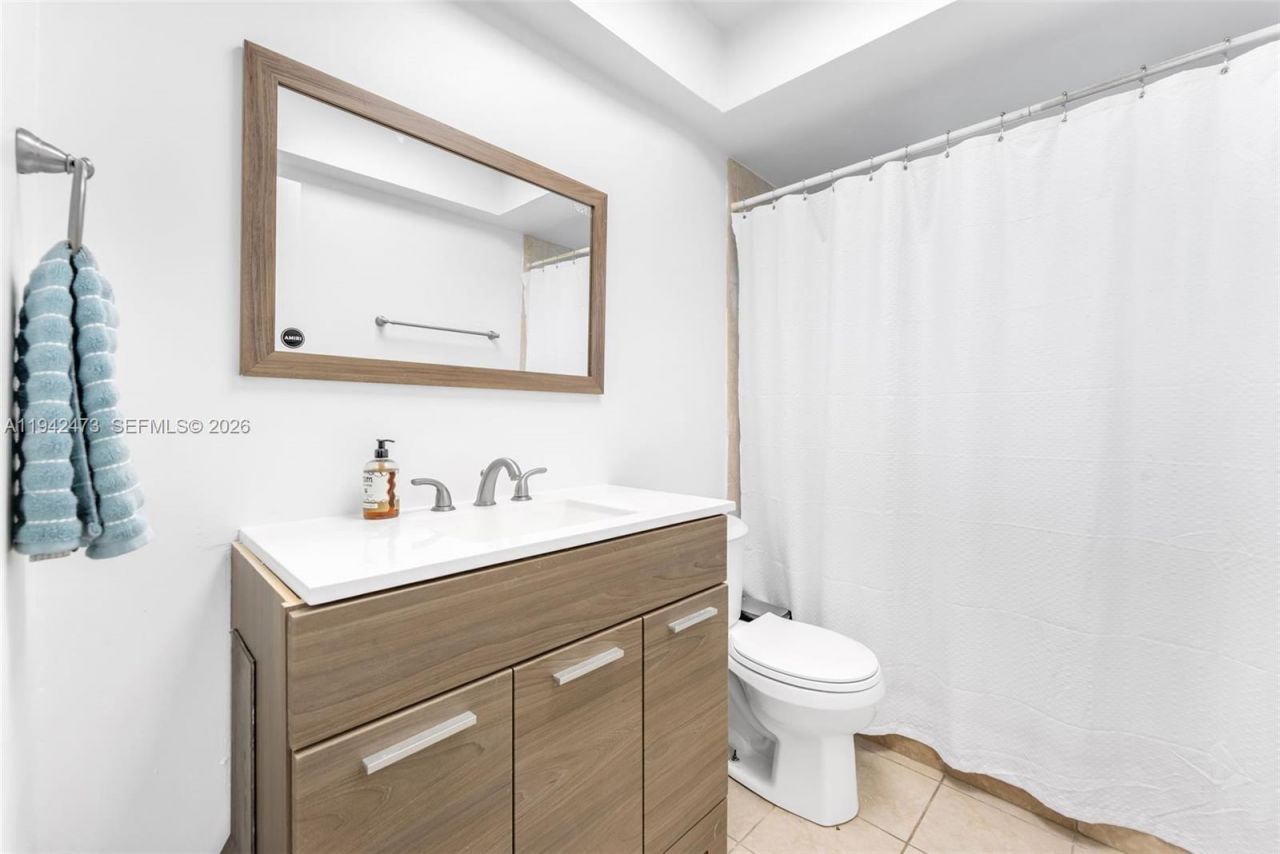 11840 NE 19th Dr, Unit 9, North Miami, FL 33181 Photo