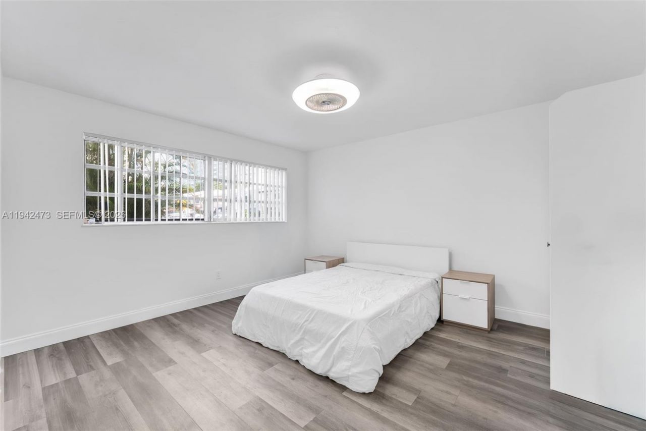 11840 NE 19th Dr, Unit 9, North Miami, FL 33181 Photo