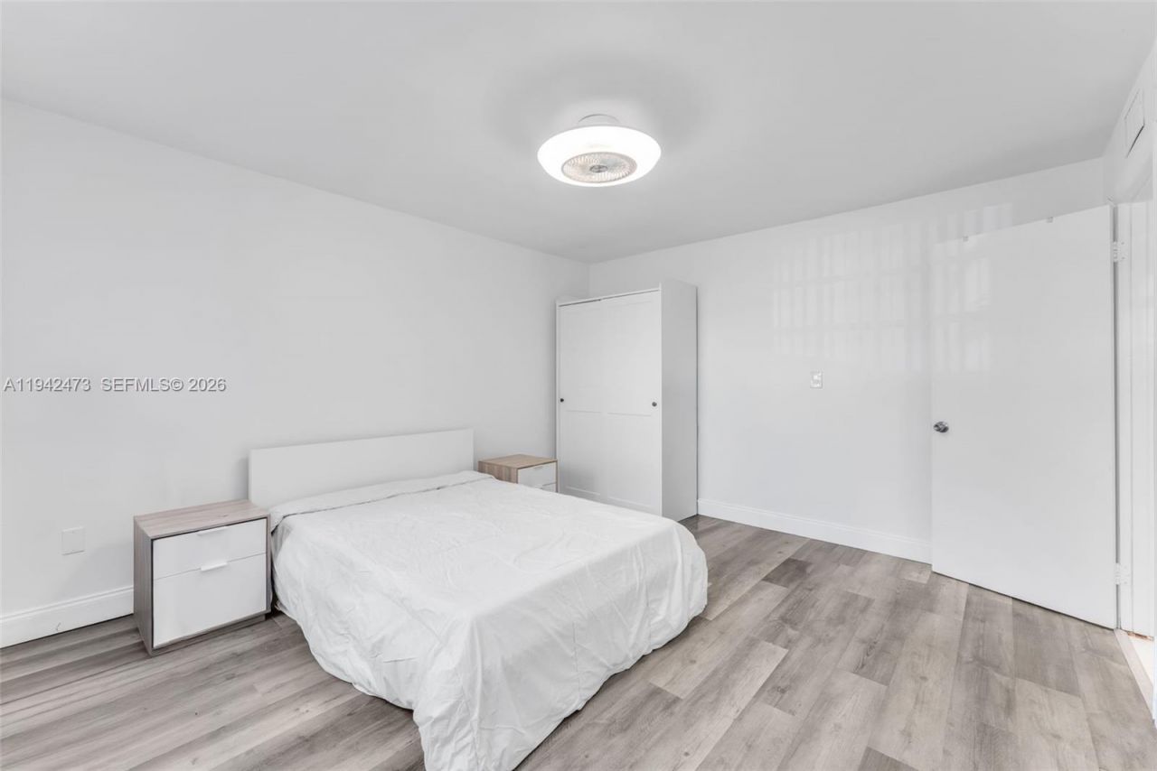 11840 NE 19th Dr, Unit 9, North Miami, FL 33181 Photo