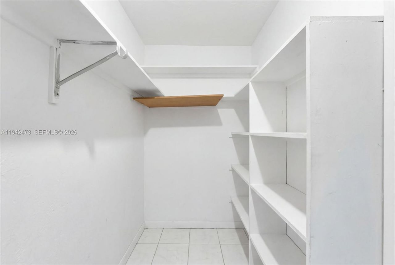 11840 NE 19th Dr, Unit 9, North Miami, FL 33181 Photo