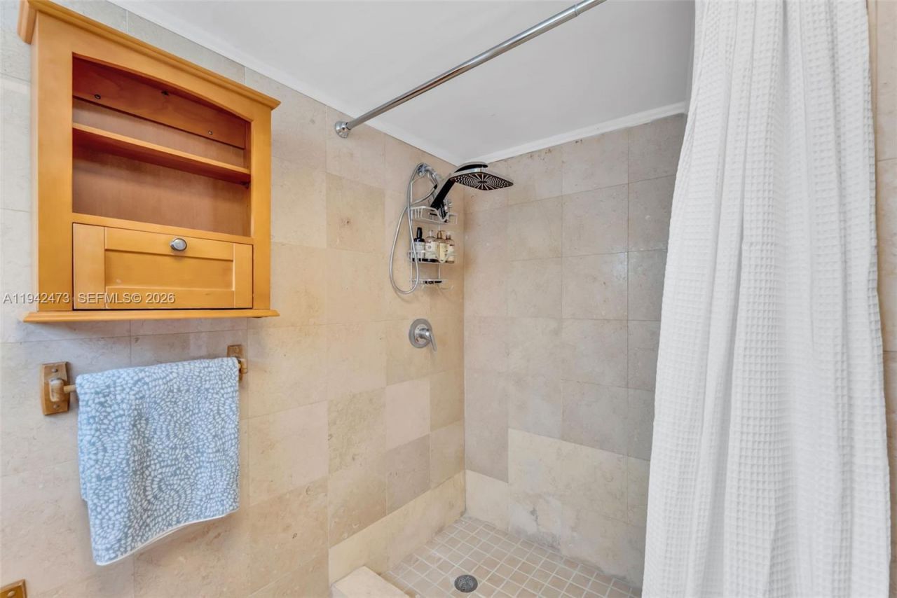 11840 NE 19th Dr, Unit 9, North Miami, FL 33181 Photo