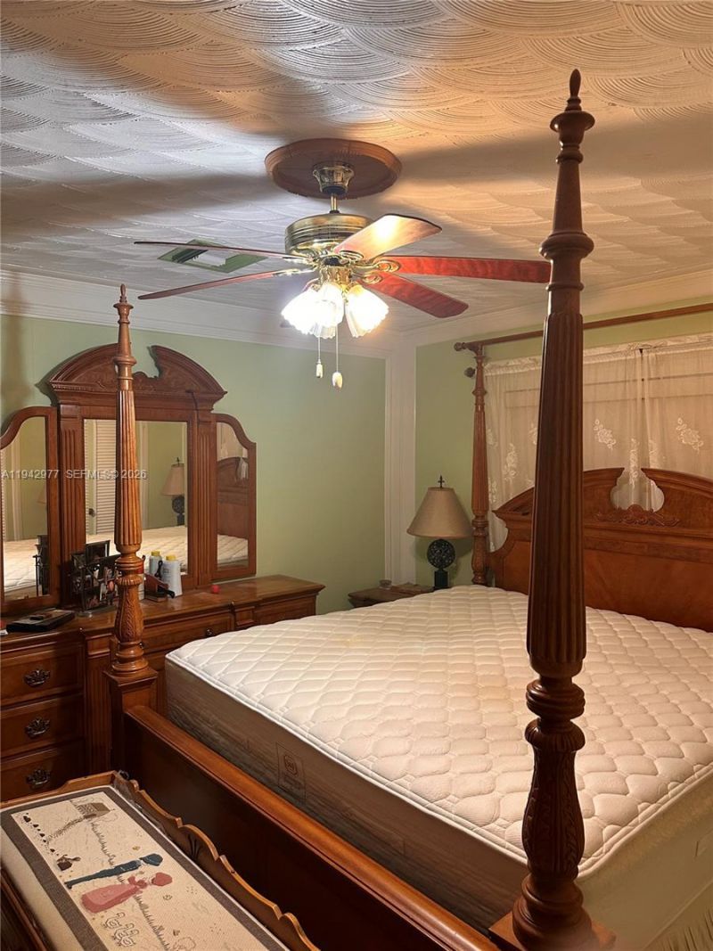 6225 SW 59th St, South Miami, FL 33143 Photo