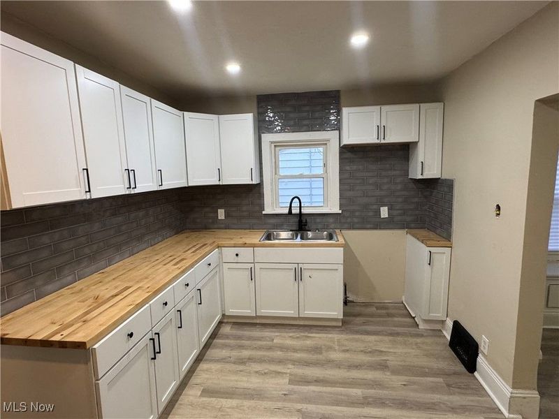 14910 Kingsford Avenue, Cleveland, OH 44128 Photo 16