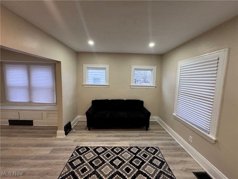 14910 Kingsford Avenue, Cleveland, OH 44128 Photo 5