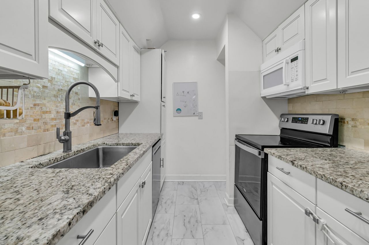 104 Kings Way Photo 20