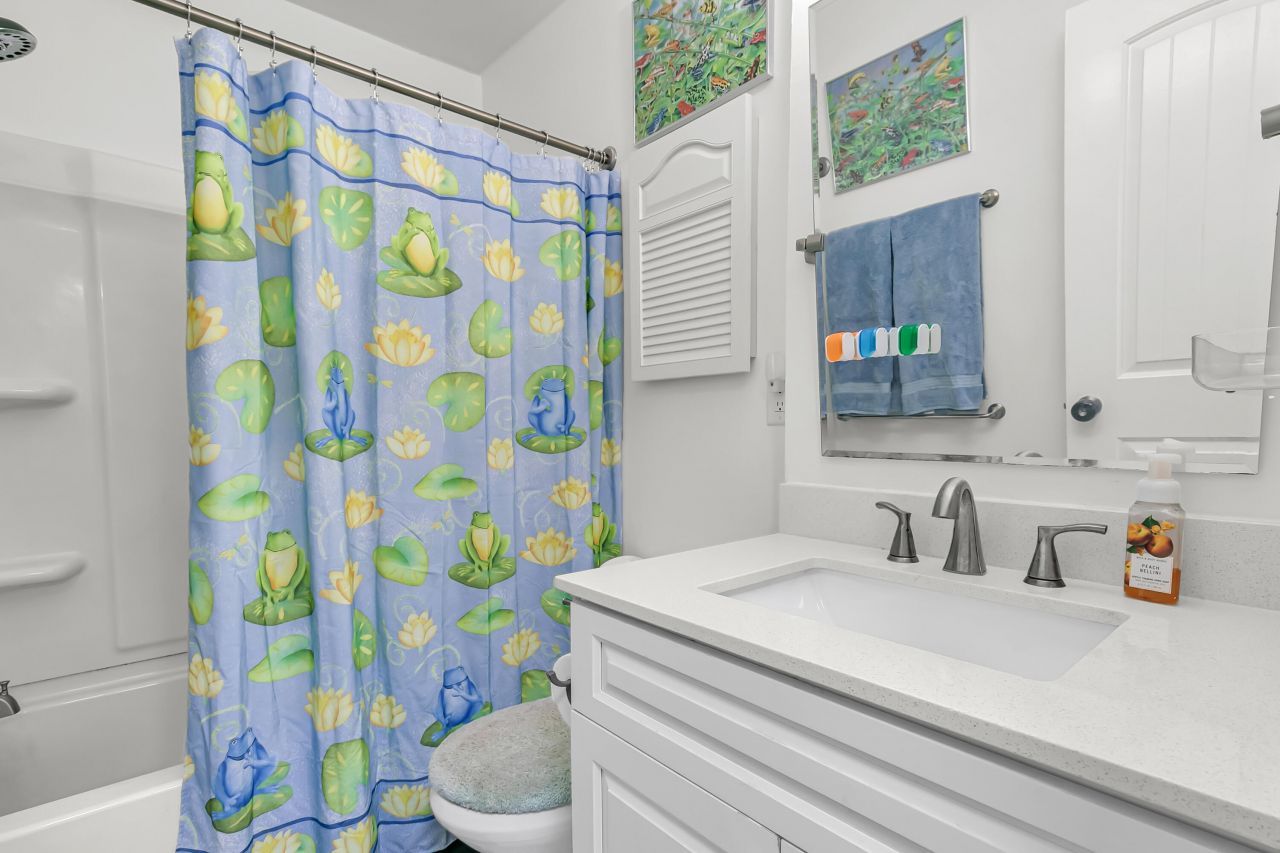 104 Kings Way Photo 32