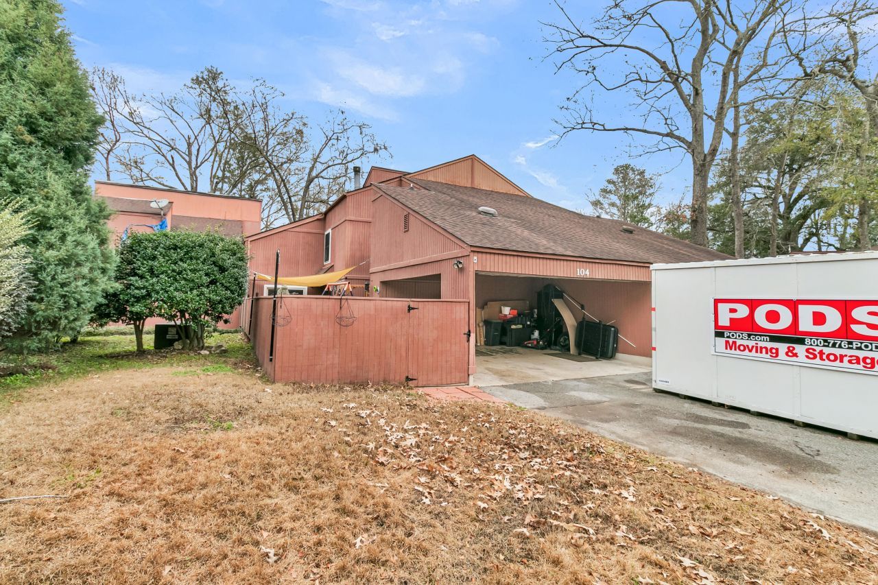 104 Kings Way Photo 5