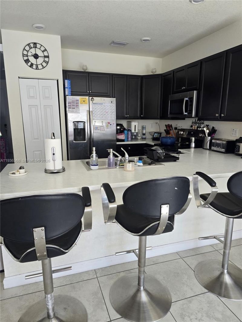 3368 W 105th Ter, Hialeah, FL 33018 Photo