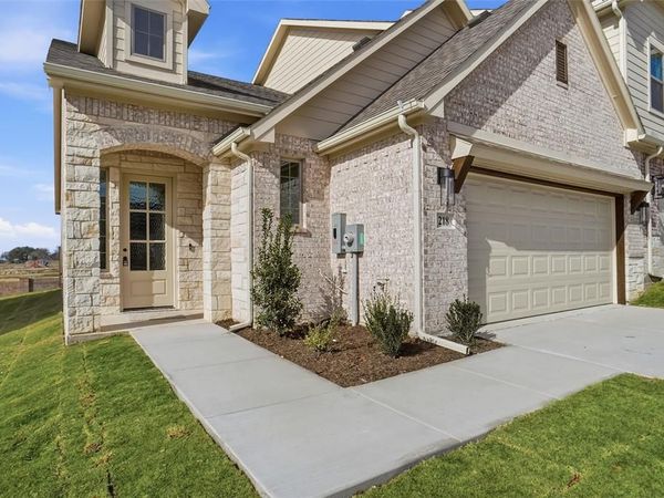 218 Legacy Boulevard, Weatherford, TX 76085