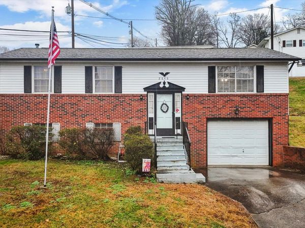 2646 May Ave, Maryville, TN 37804