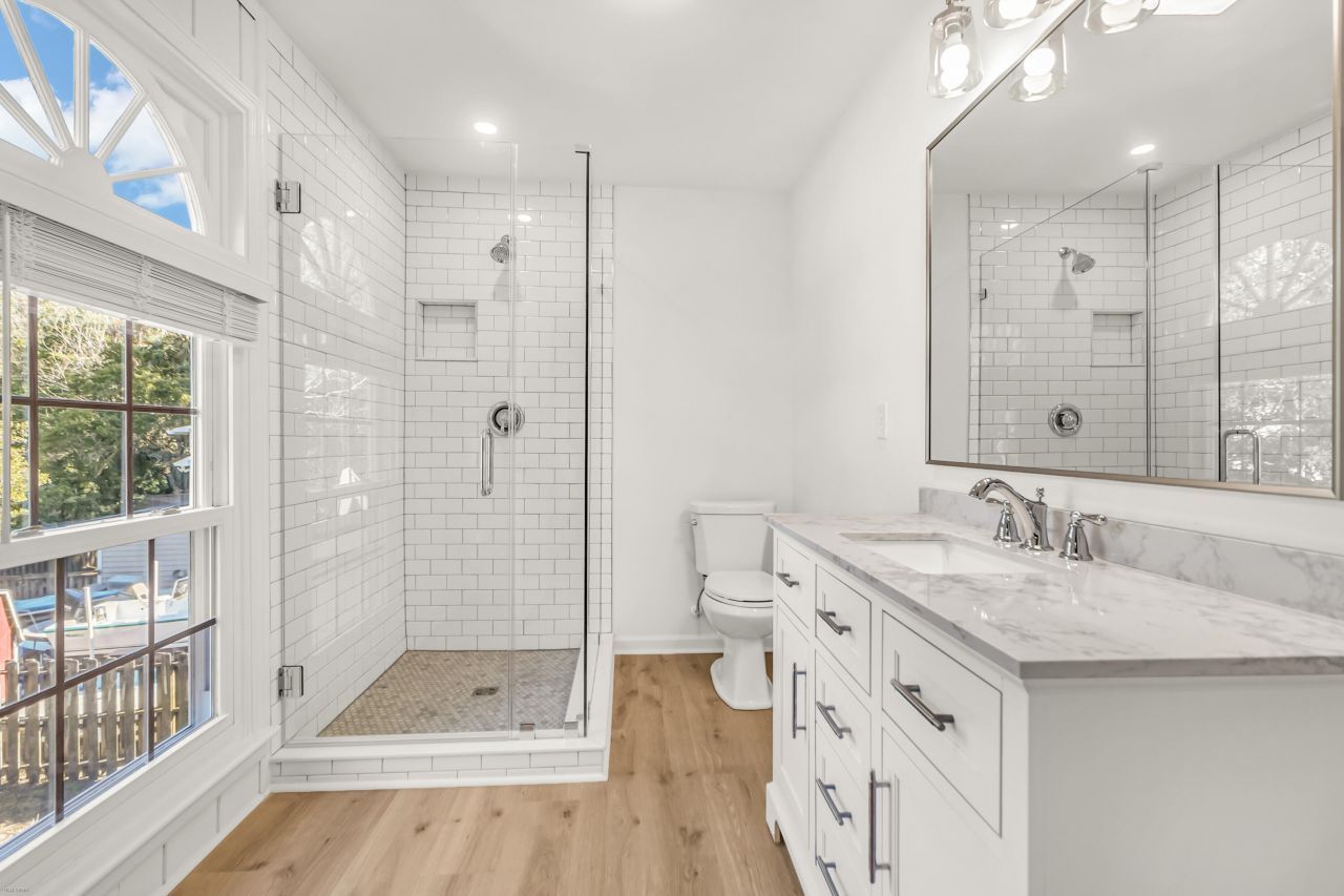 404 Hobcaw Drive Photo 10