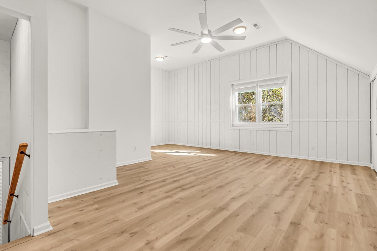 404 Hobcaw Drive Photo 13