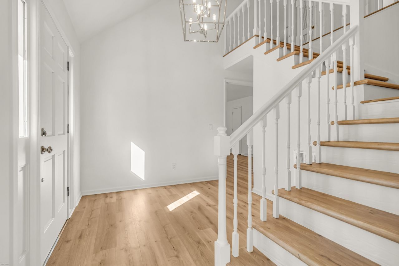 404 Hobcaw Drive Photo 14