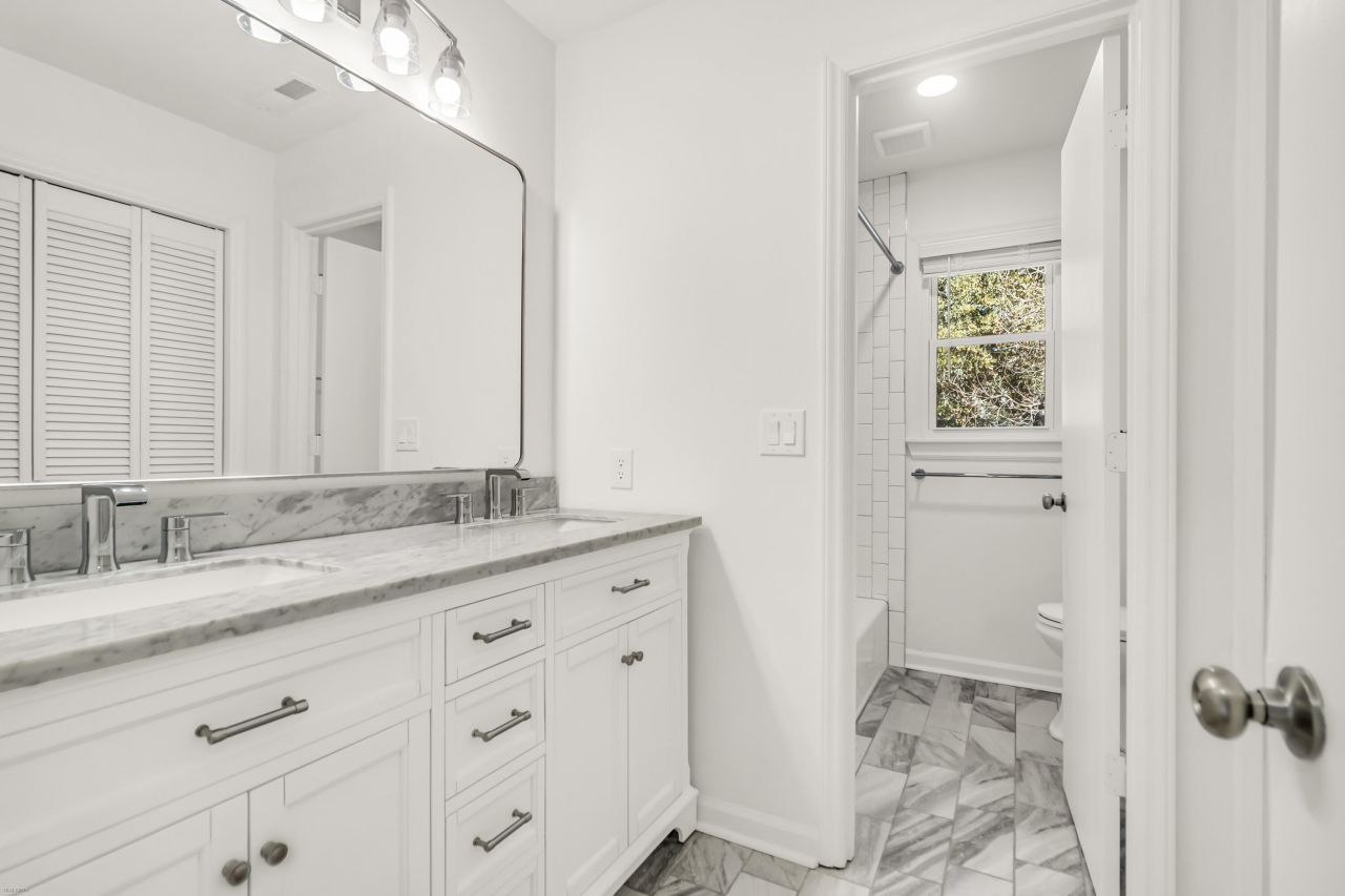 404 Hobcaw Drive Photo 16