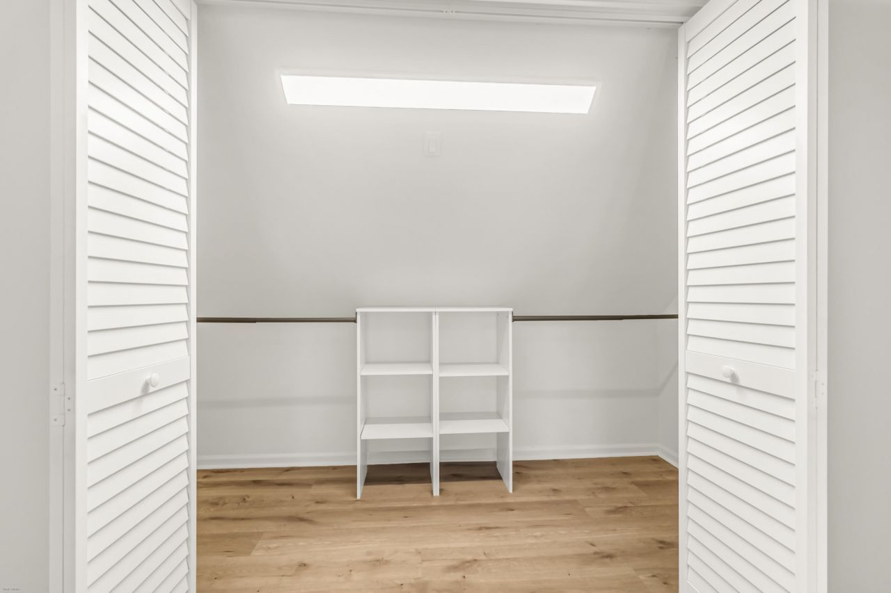 404 Hobcaw Drive Photo 18