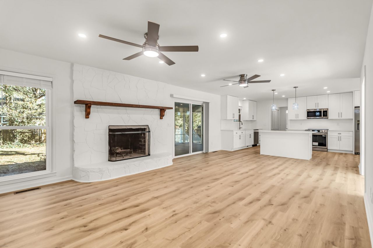 404 Hobcaw Drive Photo 5