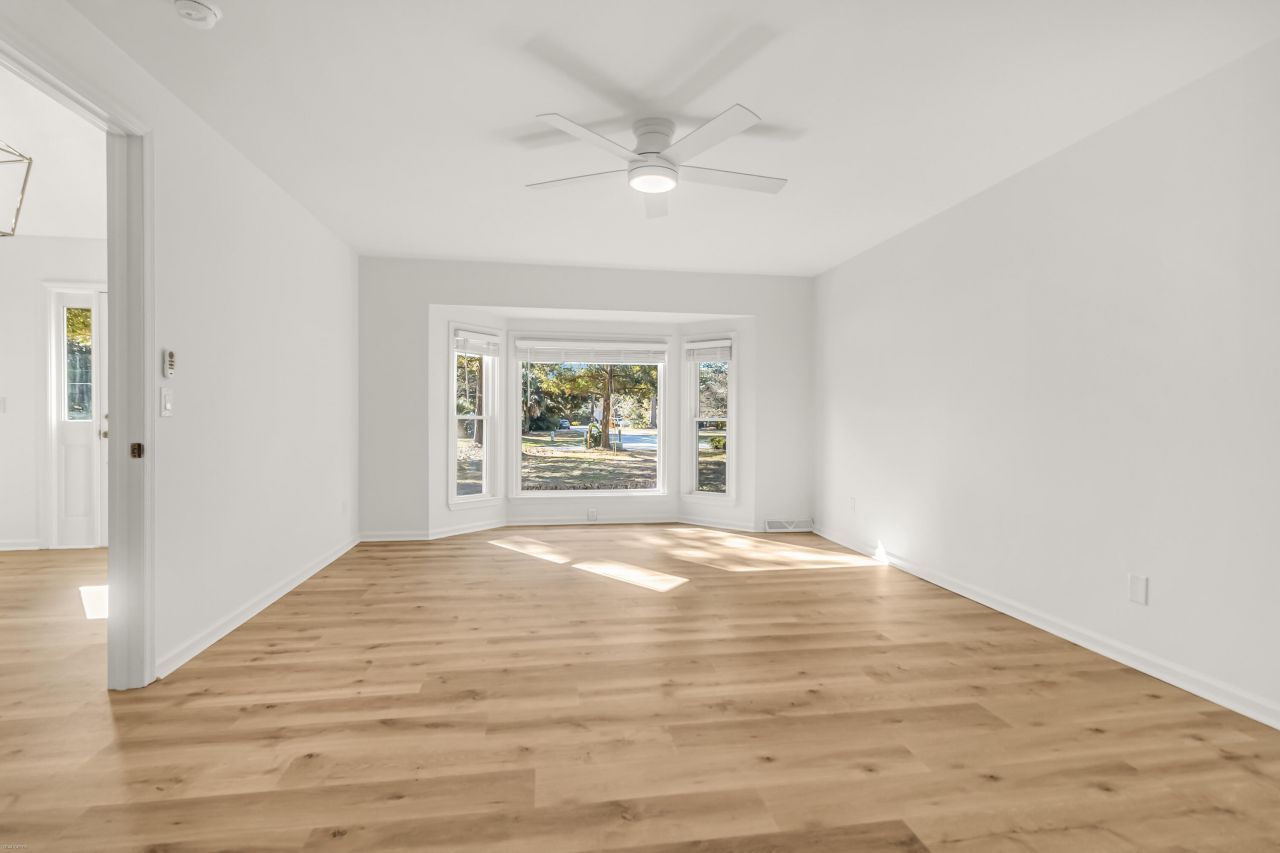 404 Hobcaw Drive Photo 6