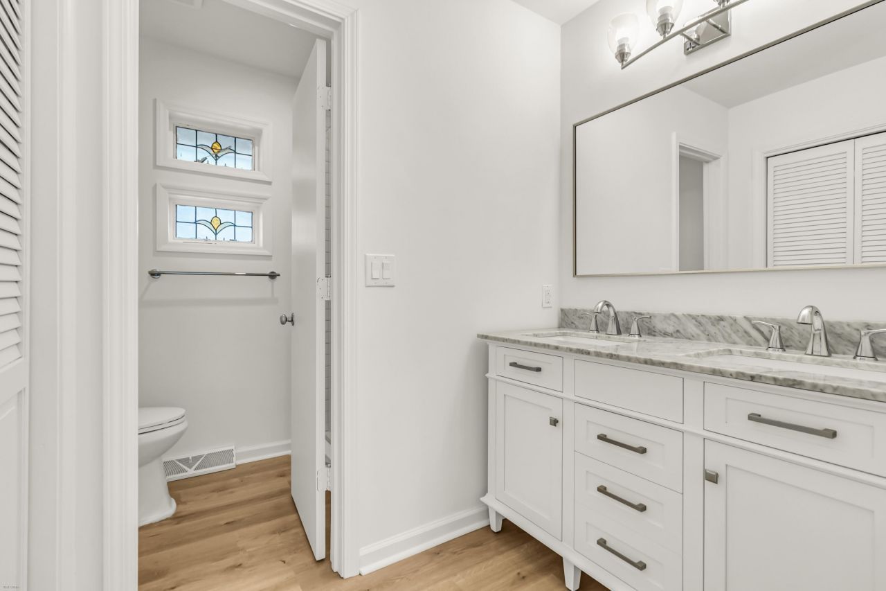 404 Hobcaw Drive Photo 7