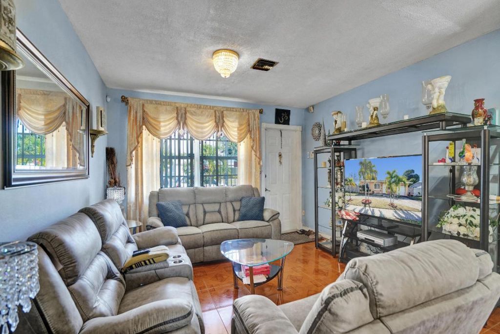 640 NE 24th Street, Pompano Beach, FL 33064 Photo