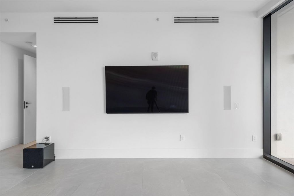 160 Isle Of Venice Drive, Unit 302, Fort Lauderdale, FL 33301 Photo