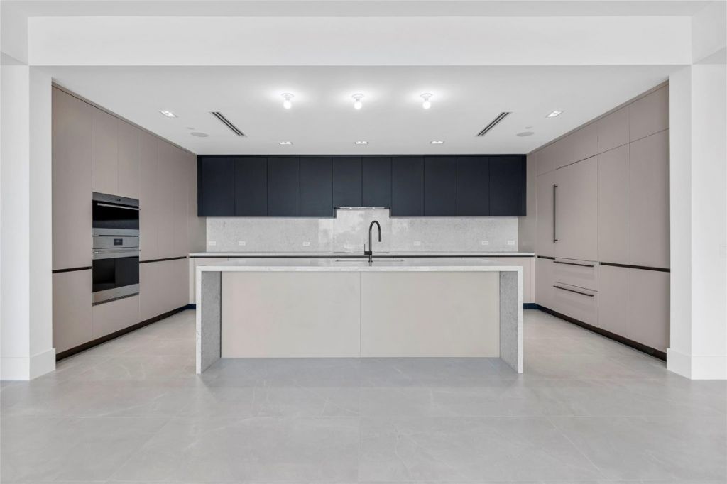 160 Isle Of Venice Drive, Unit 302, Fort Lauderdale, FL 33301 Photo