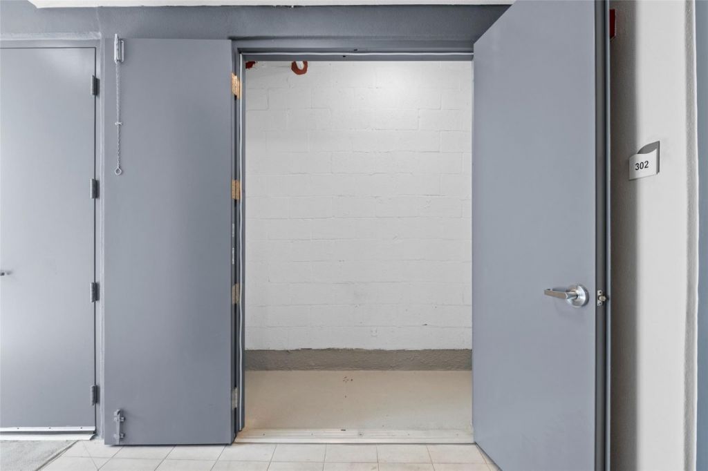 160 Isle Of Venice Drive, Unit 302, Fort Lauderdale, FL 33301 Photo