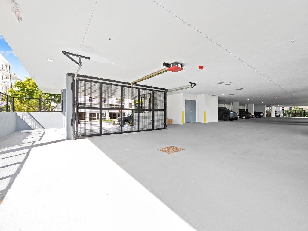 160 Isle Of Venice Drive, Unit 302, Fort Lauderdale, FL 33301 Photo