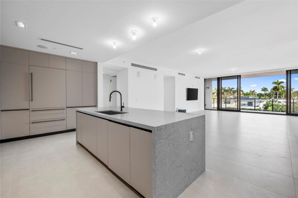 160 Isle Of Venice Drive, Unit 302, Fort Lauderdale, FL 33301 Photo