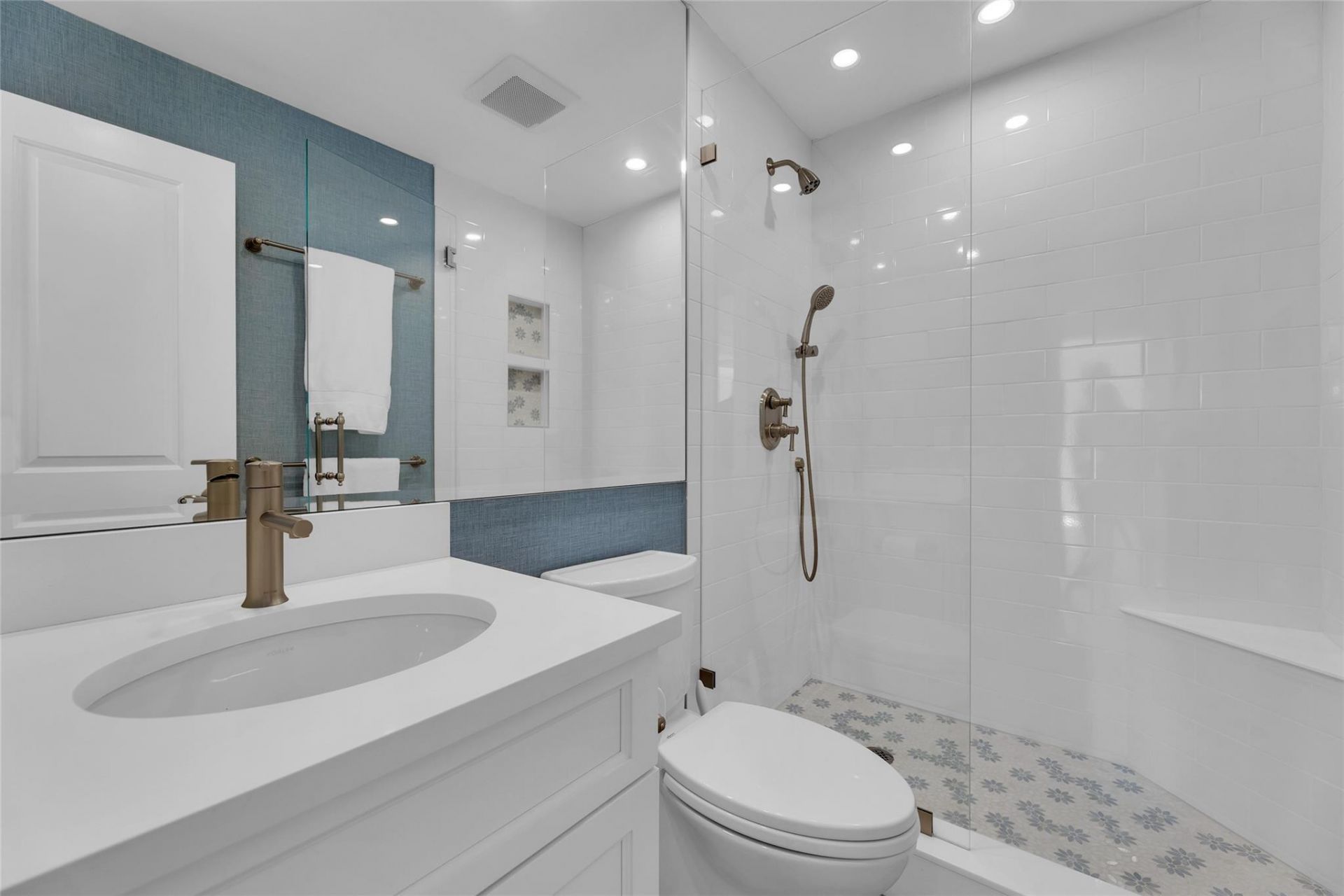 6299 Bay Club Drive, Unit 4, Fort Lauderdale, FL 33308 Photo