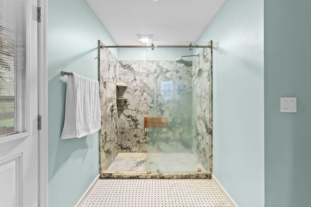 245 Kingrail Lane Photo 14