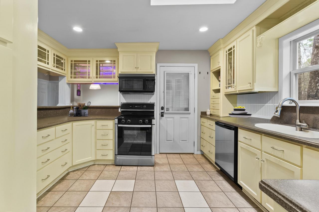 245 Kingrail Lane Photo 18